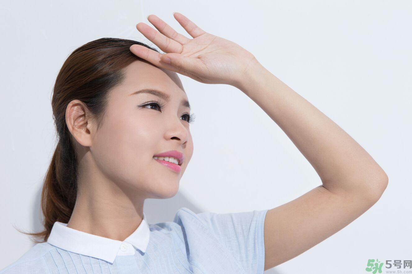 胳膊曬黑了多久能恢復(fù)？胳膊曬黑了怎么白回來？