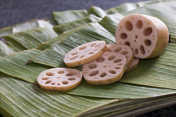 蓮藕里面發(fā)黑能吃嗎？蓮藕發(fā)黑了還能吃嗎？