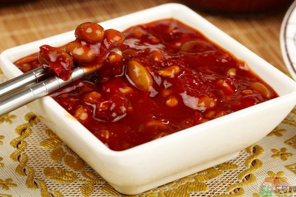 豆瓣醬的做法？豆瓣醬和黃豆醬的區(qū)別？