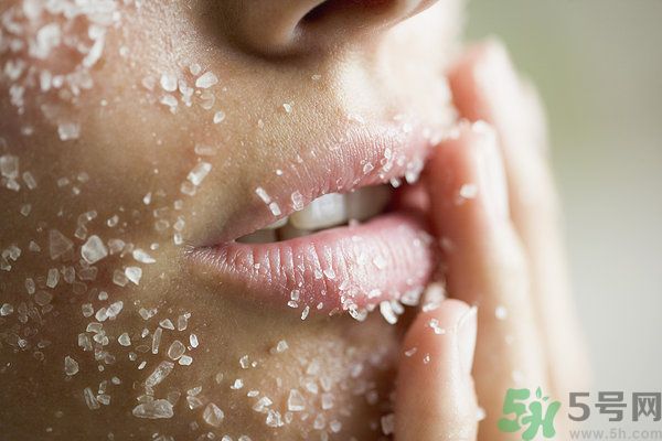 洗澡的時(shí)候可以敷面膜嗎？敷面膜和洗澡的順序