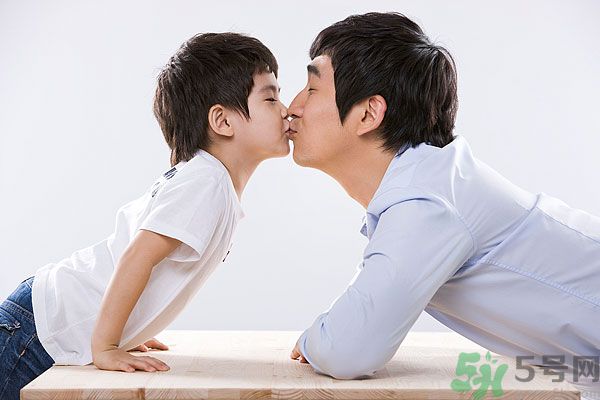 父親節(jié)給爸爸買什么禮物好？父親節(jié)送什么禮物給爸爸？