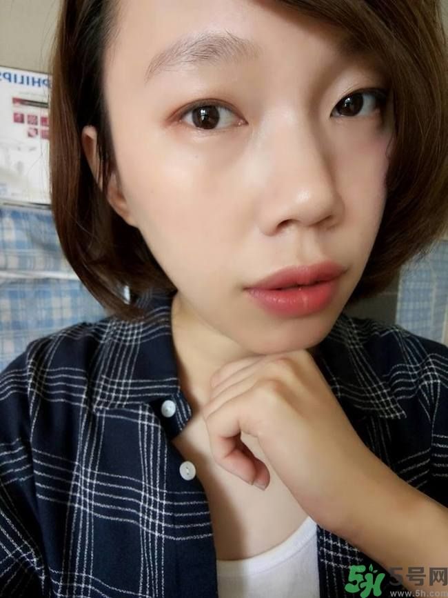 凱朵kate覺(jué)醒鉆光閃耀杏仁三色眼影使用方法及畫法步驟