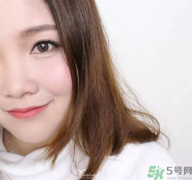 凱朵kate覺(jué)醒鉆光閃耀杏仁三色眼影使用方法及畫法步驟