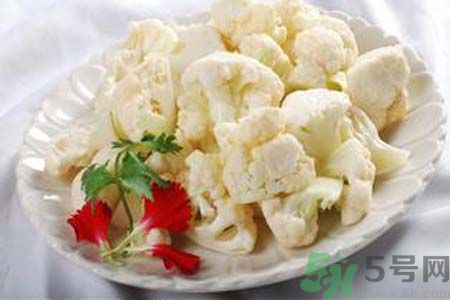 花菜發(fā)霉了可以吃嗎？吃了發(fā)霉的花菜會(huì)怎樣？
