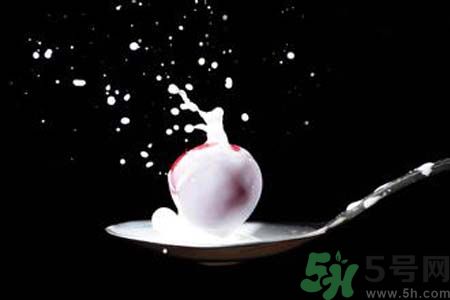 燒水壺可以煮牛奶嗎？燒水壺煮的牛奶可以喝嗎？