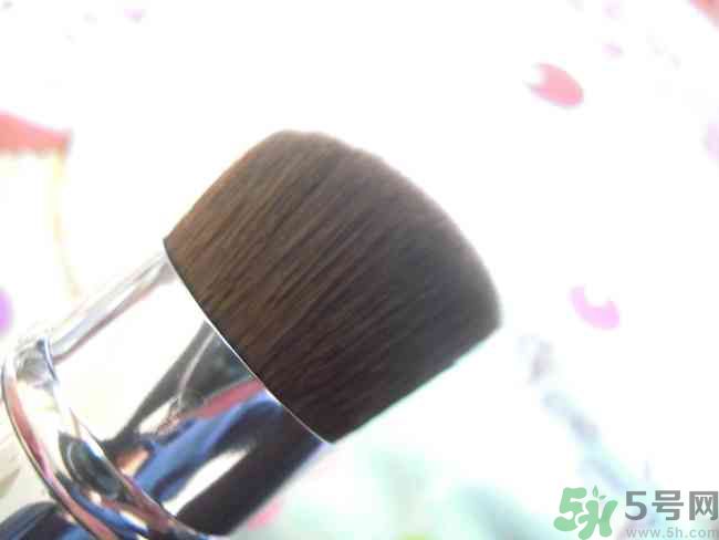 sk2棒棒糖粉凝霜好用嗎？skii粉凝霜使用方法