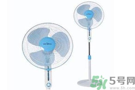 怎樣清洗小型電風(fēng)扇？清洗小型電風(fēng)扇的方法