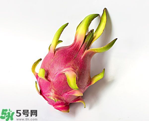 火龍果外面發(fā)霉了里面還能吃么？火龍果外皮爛了還能吃嗎？