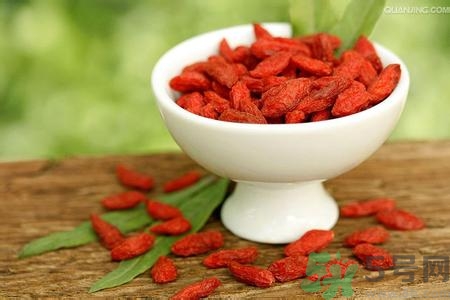 如何控油？如何控油祛痘？