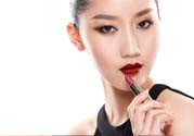 唇色深的人適合什么顏色的口紅？如何挑選口紅的顏色？