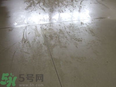 房間潮濕怎么辦？房間潮濕如何解決？