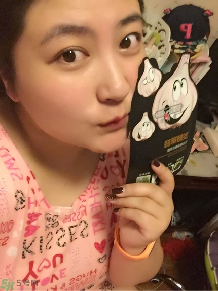 歐尚坊黑面膜怎么樣？歐尚坊黑蒜竹炭蠶絲面膜好用嗎？