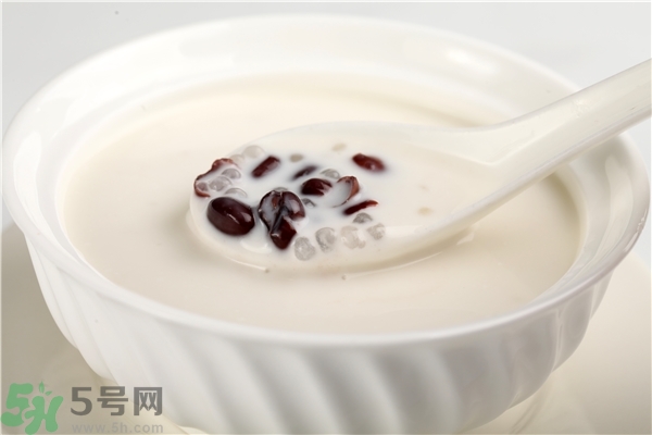 打噴嚏真的是有人在想你嗎？打噴嚏是有人罵你嗎？