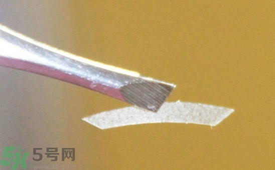 單眼皮怎么變雙眼皮了？單眼皮上面有一條線