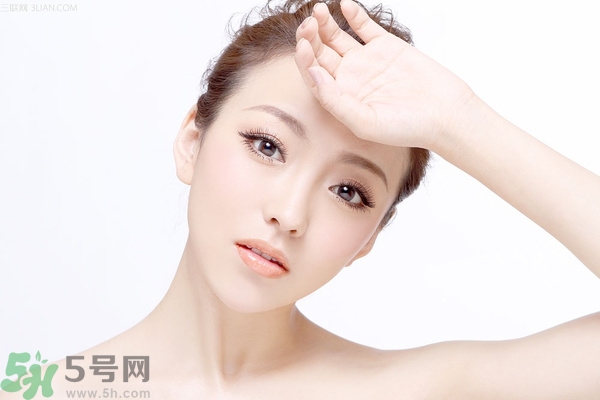 用洗面奶會(huì)長(zhǎng)痘痘嗎？洗面奶的使用步驟？
