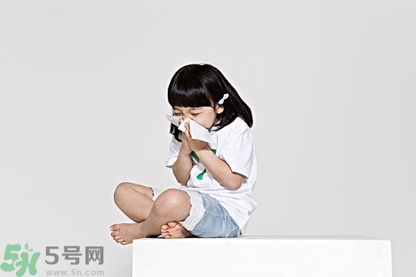 打噴嚏真的是有人在想你嗎？打噴嚏是有人罵你嗎？