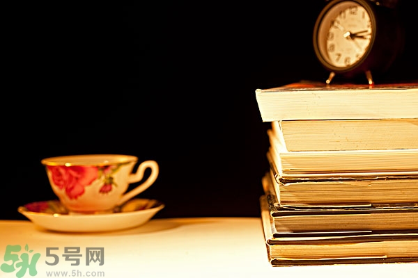 熬夜第二天怎么保持精神？熬夜第二天頭疼怎么辦？