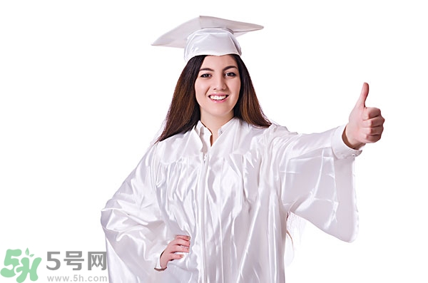 高中女生很矮還能長(zhǎng)高嗎？高中女生矮怎么辦？