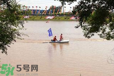 游泳喝到污水了怎么辦？游泳喝到臟水了會(huì)怎樣？