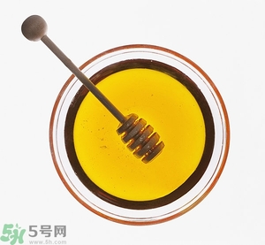 蜂蜜水隔夜還能喝嗎？蜂蜜水第二天還能喝嗎？