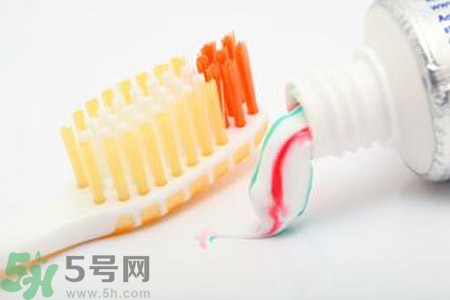 牙膏含氟好不好？牙膏含氟好還是不含氟好？
