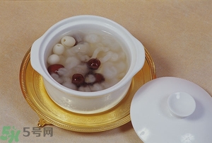 蓮子心能治失眠嗎？喝蓮心茶可以治療失眠嗎？