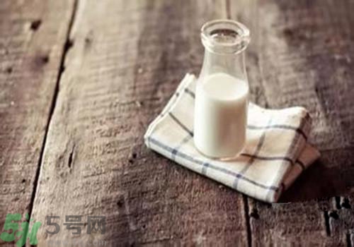 牛奶和羊奶哪個(gè)好？牛奶和羊奶哪個(gè)更有營(yíng)養(yǎng)？