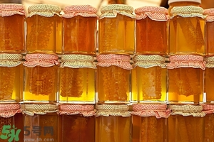 蜂蜜水一天喝幾次最好？一天喝多少蜂蜜水最好？