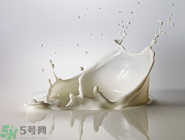 一天喝多少牛奶最好？牛奶一天喝多少合適？