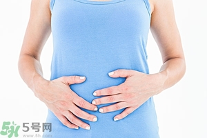 第一次來(lái)月經(jīng)什么感覺(jué)？第一次來(lái)月經(jīng)什么反應(yīng)？