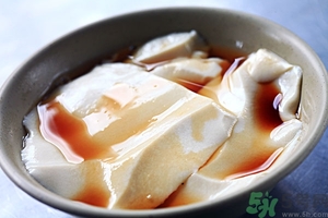 在家怎么制作豆腐腦？怎么制作豆腐腦呢？