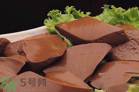 吃豬血拉大便是黑色的是怎么回事？吃豬血拉大便是黑色是在排毒嗎？