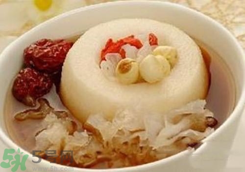 冰糖雪梨的熱量是多少？喝冰糖雪梨會(huì)胖嗎？