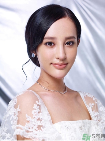 乳暈大是什么原因？乳暈大正常嗎？