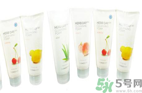 悅詩風(fēng)吟和菲詩小鋪哪個好？悅詩風(fēng)吟和菲詩小鋪哪個更好用？