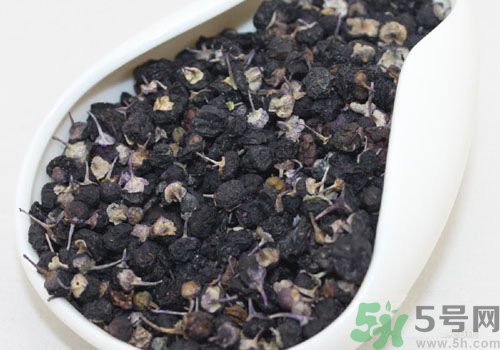 吃黑枸杞會(huì)上火嗎？吃黑枸杞會(huì)不會(huì)上火？