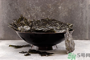 紫菜會發(fā)霉嗎？吃紫菜有什么好處和壞處？