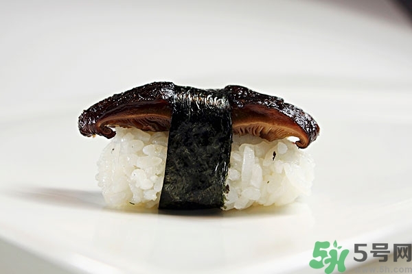紫菜會發(fā)霉嗎？吃紫菜有什么好處和壞處？