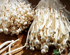 致癌金針菇怎么鑒別？如何選購金針菇？