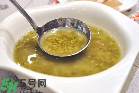 夏天喝綠豆湯好嗎？夏天喝綠豆湯好不好？
