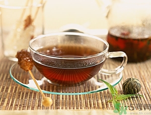 中暑能喝冰水嗎？中暑能吃冰淇淋嗎？