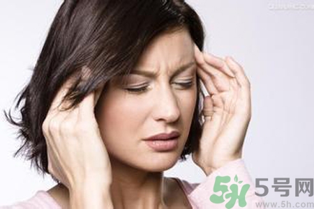 女人濕氣重的癥狀有哪些？女人濕氣重有什么表現(xiàn)？