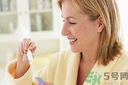 驗孕棒兩條杠為什么沒懷孕？驗孕棒兩條杠沒懷孕是怎么回事？