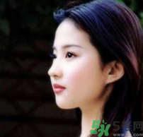 杏仁眼是什么樣的？杏仁眼怎么畫眼線？