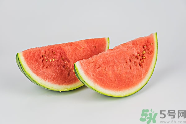 西瓜沒熟透可以吃嗎？西瓜不好吃怎么做好吃？