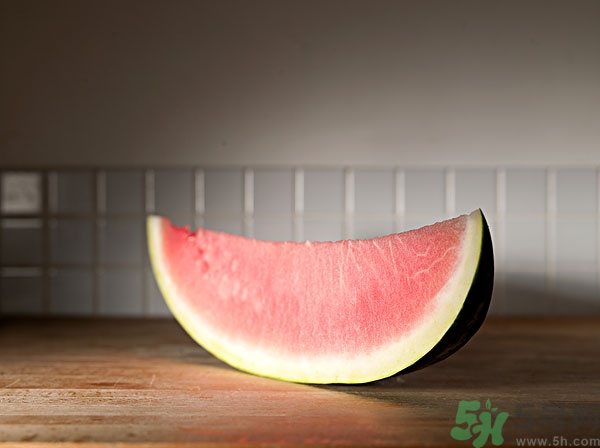西瓜沒熟透可以吃嗎？西瓜不好吃怎么做好吃？