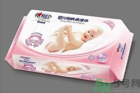 寶寶可以用濕巾紙擦屁股嗎？寶寶用濕巾紙擦屁股有什么危害？