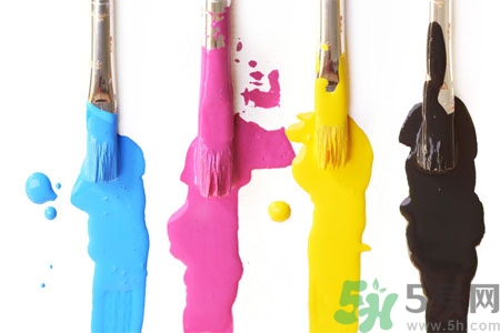 手上有油漆怎么洗？油漆沾到衣服上怎么洗？