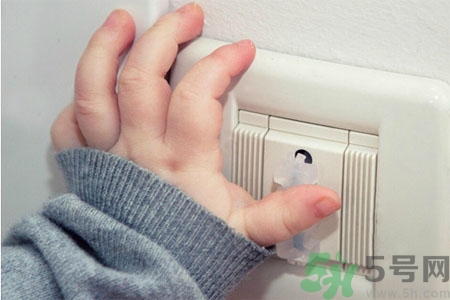 寶寶觸電怎么辦？如何預(yù)防寶寶觸電？