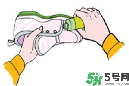 運動鞋怎么清洗？如何清洗運動鞋？